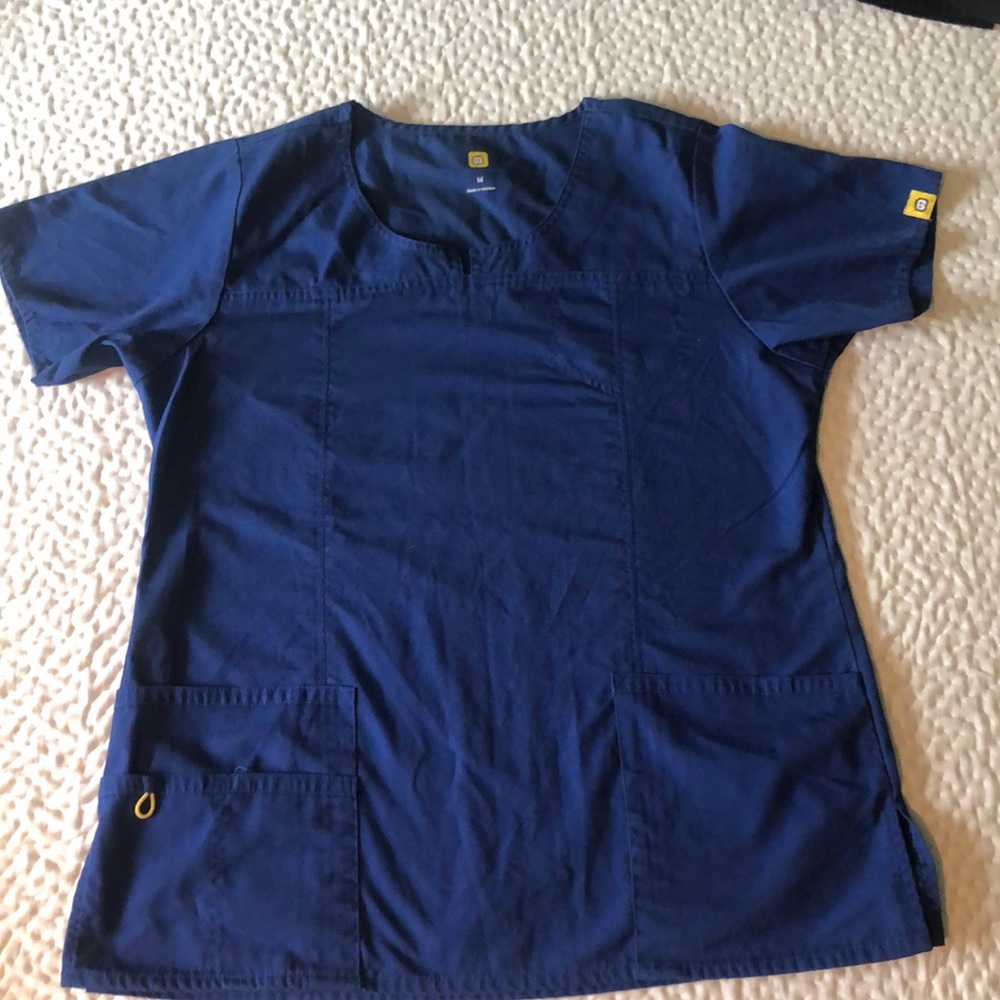 Scrub top